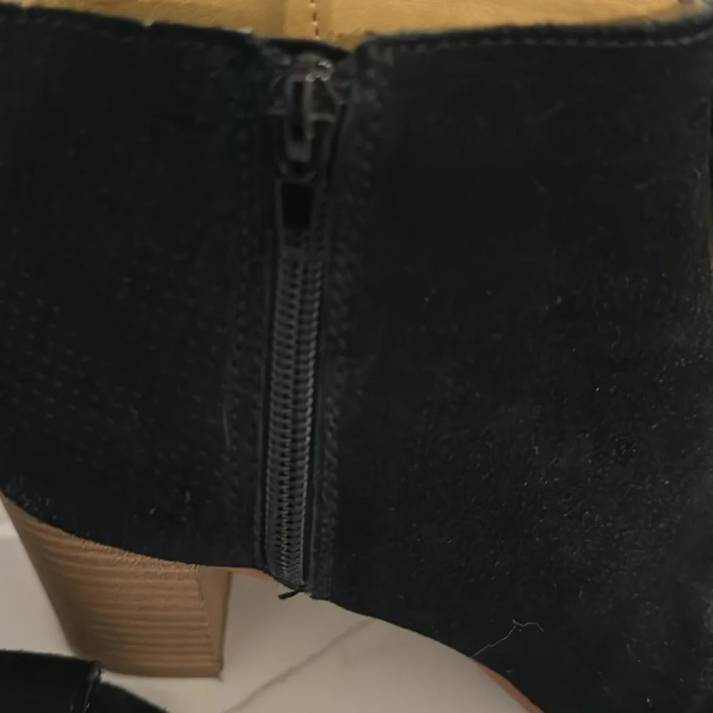 Kensie‎ suede booties